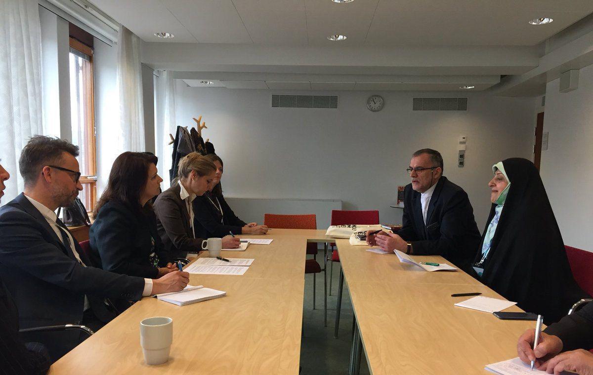 دیدار ابتکار و وزیر تجارت سوئد، برای توسعه مشارکت اقتصادی زنان