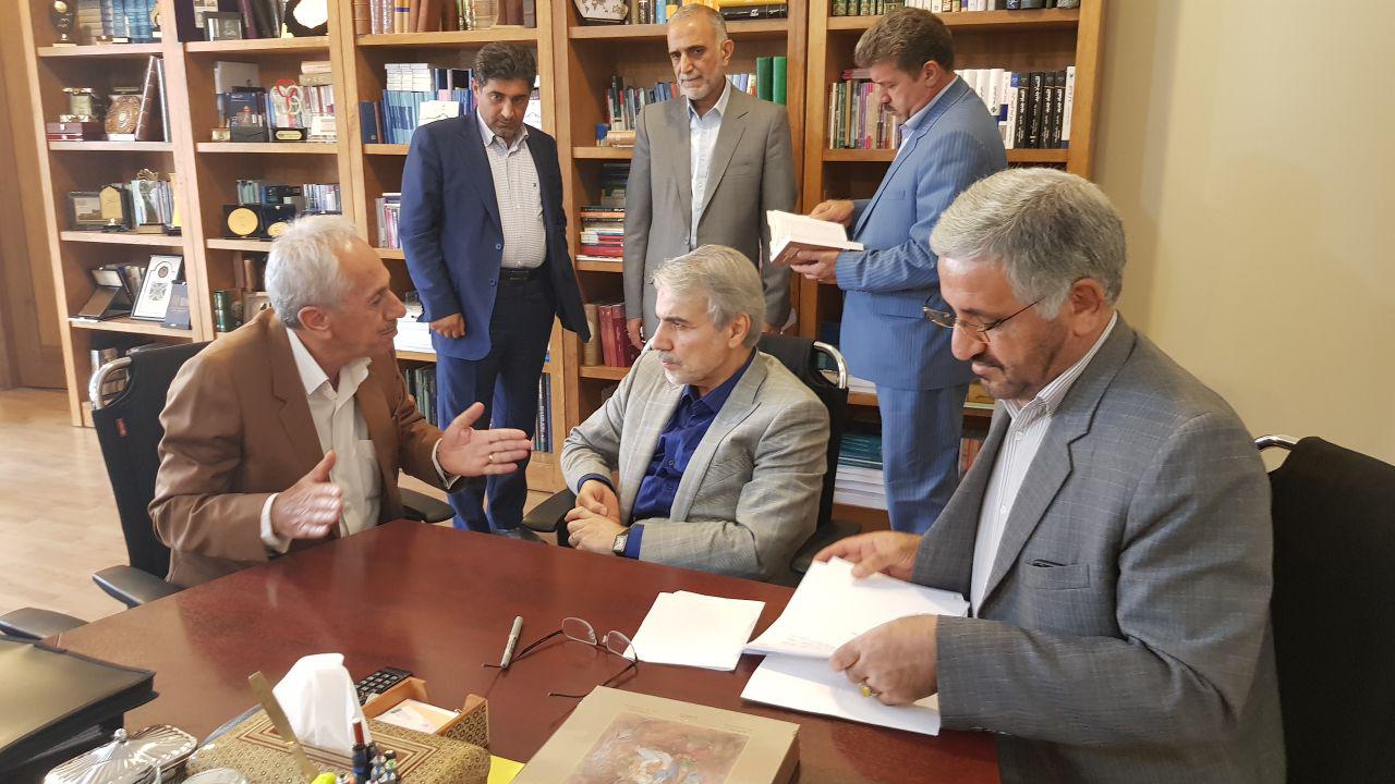 دیدار رئیس سازمان برنامه و بودجه با رئیس اتاق تعاون کرمانشاه