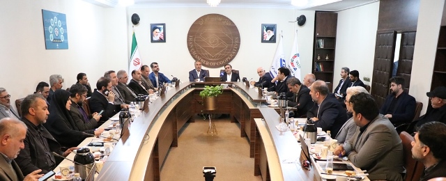 رئیس اتاق تعاون ایران: ۵۴ هزار واحد مسکونی توسط تعاونی‌ها در حال ساخت است/ رئیس کمیسیون عمران مجلس شورای اسلامی: کمیسیون عمران مجلس أماده هرگونه همکاری با اتاق تعاون ایران در جهت تقویت تعاونی هاست